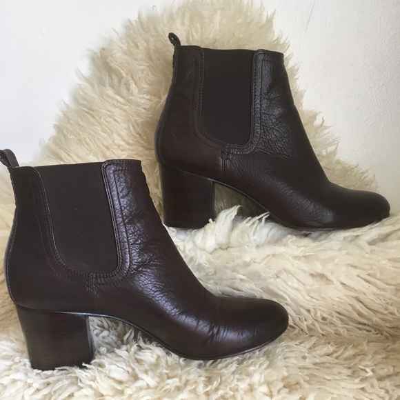 Frye Stella Chelsea Boot - Picture 5 of 5